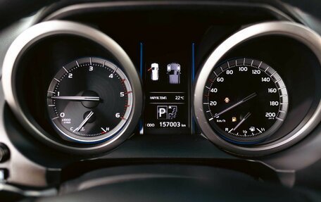 Toyota Land Cruiser Prado 150 рестайлинг 2, 2015 год, 3 800 000 рублей, 14 фотография