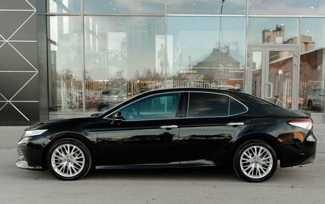 Toyota Camry, 2018 год, 2 850 000 рублей, 8 фотография