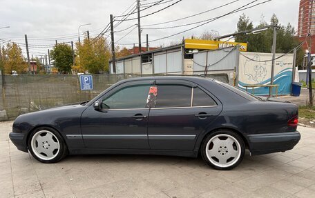 Mercedes-Benz E-Класс, 2001 год, 450 000 рублей, 6 фотография