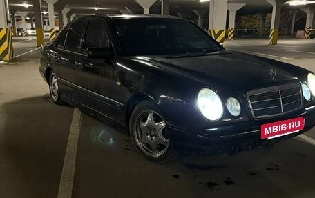 Mercedes-Benz E-Класс, 1998 год, 280 000 рублей, 6 фотография