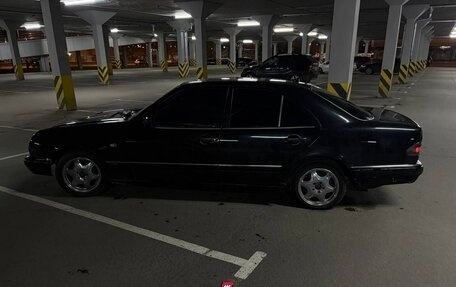 Mercedes-Benz E-Класс, 1998 год, 280 000 рублей, 8 фотография