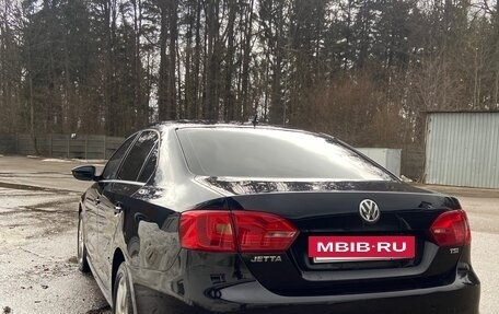 Volkswagen Jetta VI, 2013 год, 1 100 000 рублей, 2 фотография