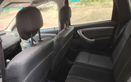 Renault Duster I рестайлинг, 2013 год, 680 000 рублей, 2 фотография