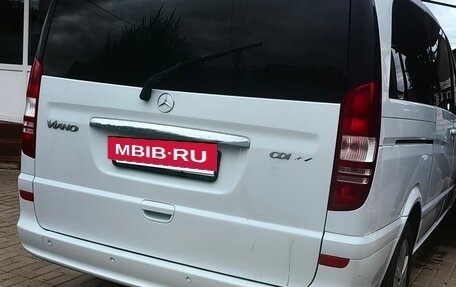 Mercedes-Benz Viano, 2013 год, 2 500 000 рублей, 4 фотография