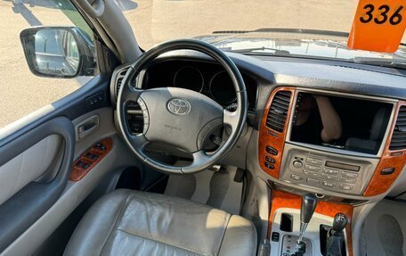 Toyota Land Cruiser 100 рестайлинг 2, 2006 год, 2 629 000 рублей, 14 фотография