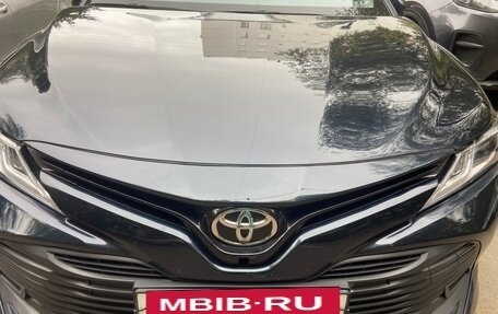 Toyota Camry, 2019 год, 2 300 000 рублей, 6 фотография