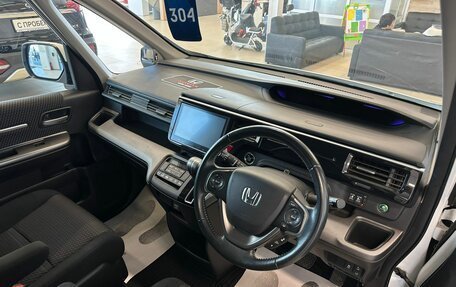 Honda Stepwgn IV, 2016 год, 2 129 000 рублей, 11 фотография