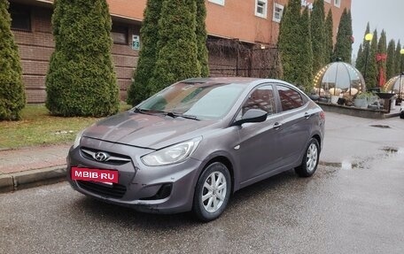 Hyundai Solaris II рестайлинг, 2011 год, 620 000 рублей, 2 фотография