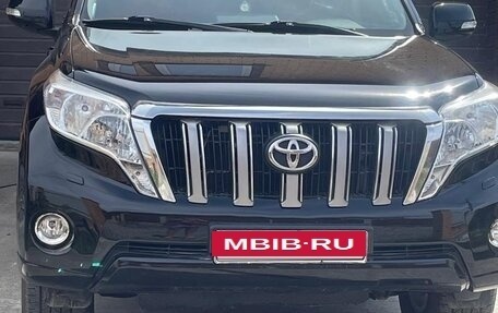 Toyota Land Cruiser Prado 150 рестайлинг 2, 2015 год, 3 500 000 рублей, 4 фотография