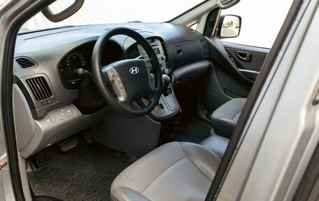 Hyundai Grand Starex Grand Starex I рестайлинг 2, 2011 год, 1 495 000 рублей, 13 фотография