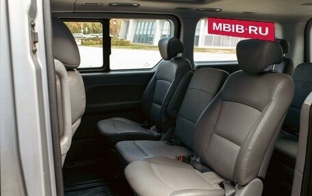 Hyundai Grand Starex Grand Starex I рестайлинг 2, 2011 год, 1 495 000 рублей, 17 фотография