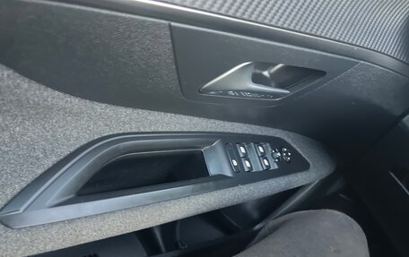 Peugeot 3008 II, 2020 год, 850 000 рублей, 28 фотография