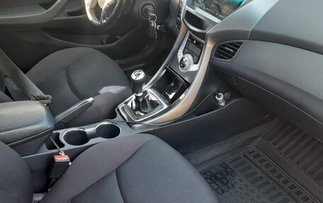 Hyundai Elantra V, 2012 год, 980 000 рублей, 4 фотография