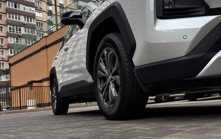 Toyota RAV4, 2025 год, 3 920 000 рублей, 5 фотография