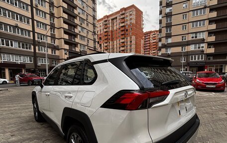 Toyota RAV4, 2025 год, 3 920 000 рублей, 6 фотография