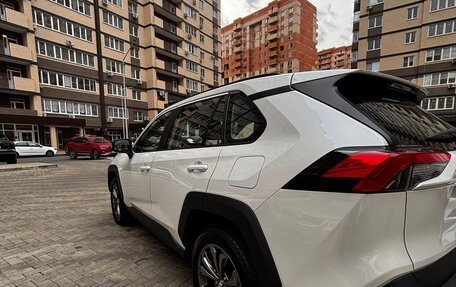 Toyota RAV4, 2025 год, 3 920 000 рублей, 3 фотография