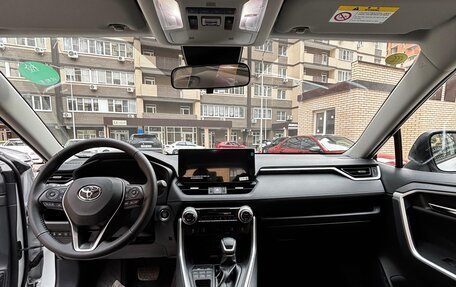 Toyota RAV4, 2025 год, 3 920 000 рублей, 16 фотография