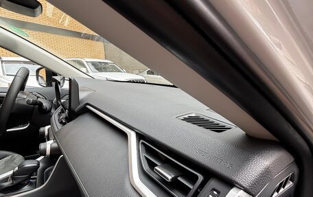 Toyota RAV4, 2025 год, 3 920 000 рублей, 26 фотография