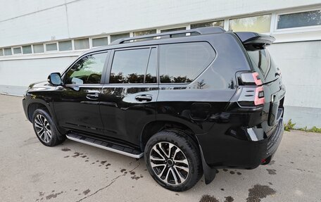 Toyota Land Cruiser Prado 150 рестайлинг 2, 2021 год, 7 300 000 рублей, 11 фотография