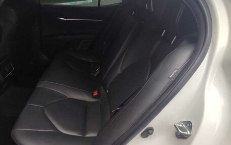 Toyota Camry, 2021 год, 3 160 000 рублей, 10 фотография