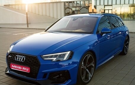 Audi RS 4, 2019 год, 5 580 000 рублей, 1 фотография