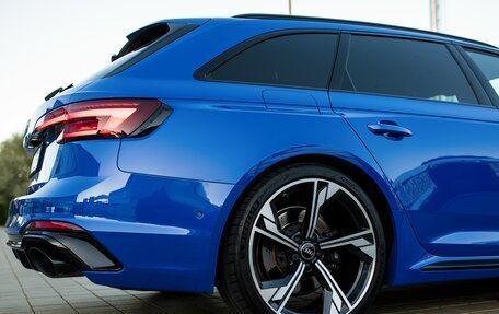 Audi RS 4, 2019 год, 5 580 000 рублей, 10 фотография