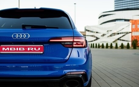 Audi RS 4, 2019 год, 5 580 000 рублей, 8 фотография