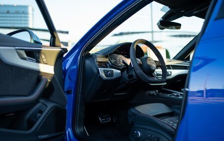 Audi RS 4, 2019 год, 5 580 000 рублей, 18 фотография