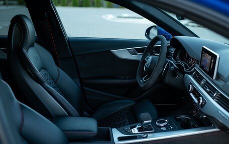 Audi RS 4, 2019 год, 5 580 000 рублей, 27 фотография