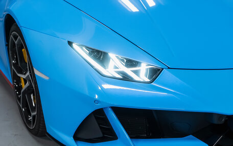 Lamborghini Huracán, 2022 год, 26 990 000 рублей, 5 фотография