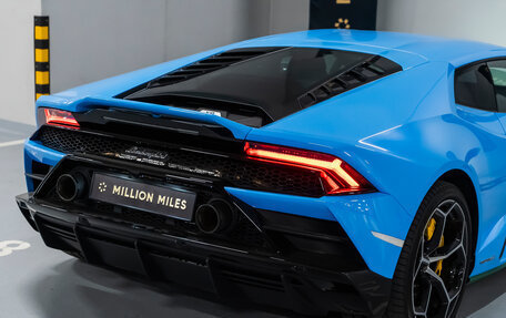 Lamborghini Huracán, 2022 год, 26 990 000 рублей, 12 фотография