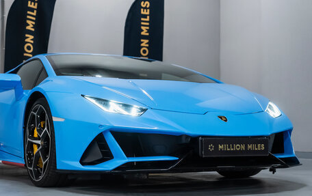Lamborghini Huracán, 2022 год, 26 990 000 рублей, 4 фотография