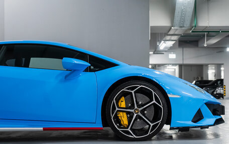 Lamborghini Huracán, 2022 год, 26 990 000 рублей, 8 фотография