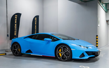 Lamborghini Huracán, 2022 год, 26 990 000 рублей, 7 фотография