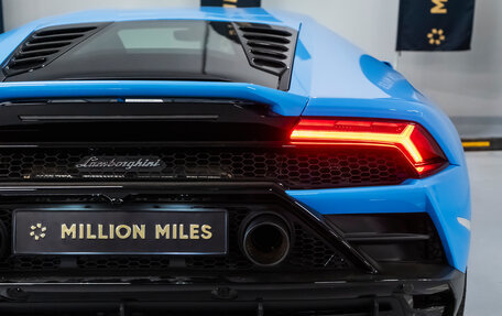 Lamborghini Huracán, 2022 год, 26 990 000 рублей, 15 фотография