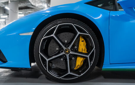 Lamborghini Huracán, 2022 год, 26 990 000 рублей, 20 фотография
