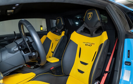 Lamborghini Huracán, 2022 год, 26 990 000 рублей, 25 фотография