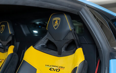 Lamborghini Huracán, 2022 год, 26 990 000 рублей, 31 фотография