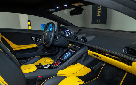 Lamborghini Huracán, 2022 год, 26 990 000 рублей, 40 фотография