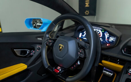 Lamborghini Huracán, 2022 год, 26 990 000 рублей, 34 фотография