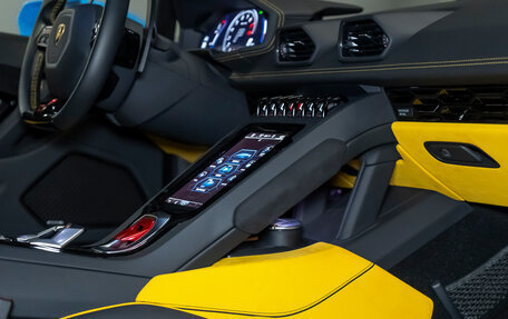 Lamborghini Huracán, 2022 год, 26 990 000 рублей, 36 фотография