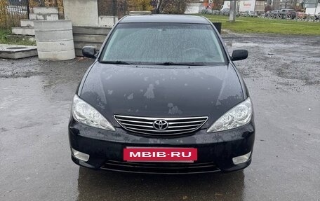 Toyota Camry V40, 2004 год, 860 000 рублей, 3 фотография