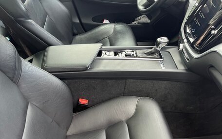 Volvo XC60 II, 2018 год, 4 200 000 рублей, 7 фотография