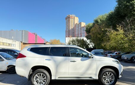 Mitsubishi Pajero Sport III рестайлинг, 2018 год, 3 490 000 рублей, 3 фотография