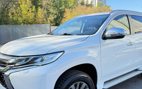 Mitsubishi Pajero Sport III рестайлинг, 2018 год, 3 490 000 рублей, 5 фотография