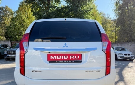 Mitsubishi Pajero Sport III рестайлинг, 2018 год, 3 490 000 рублей, 2 фотография