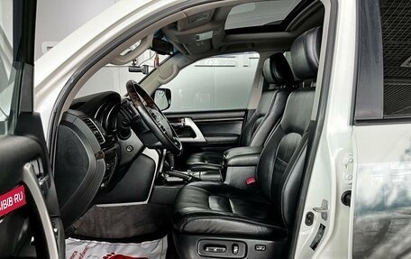 Toyota Land Cruiser 200, 2013 год, 2 999 000 рублей, 8 фотография