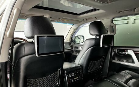 Toyota Land Cruiser 200, 2013 год, 2 999 000 рублей, 18 фотография