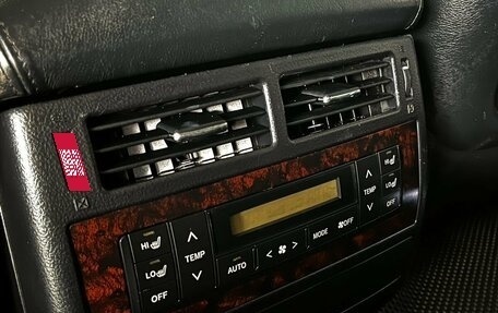 Toyota Land Cruiser 200, 2013 год, 2 999 000 рублей, 17 фотография