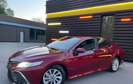 Toyota Camry, 2022 год, 2 750 000 рублей, 7 фотография